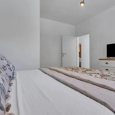 Holiday home Montis *