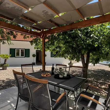 Montis Holiday home Gomila