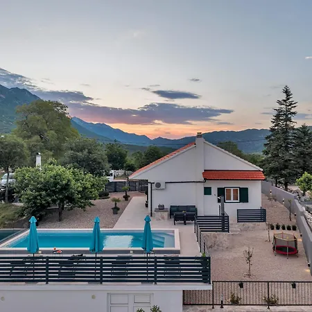 Montis Holiday home