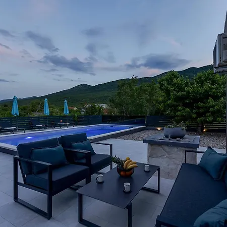 Holiday home Montis Gomila