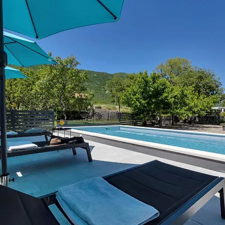 Montis Holiday home *
